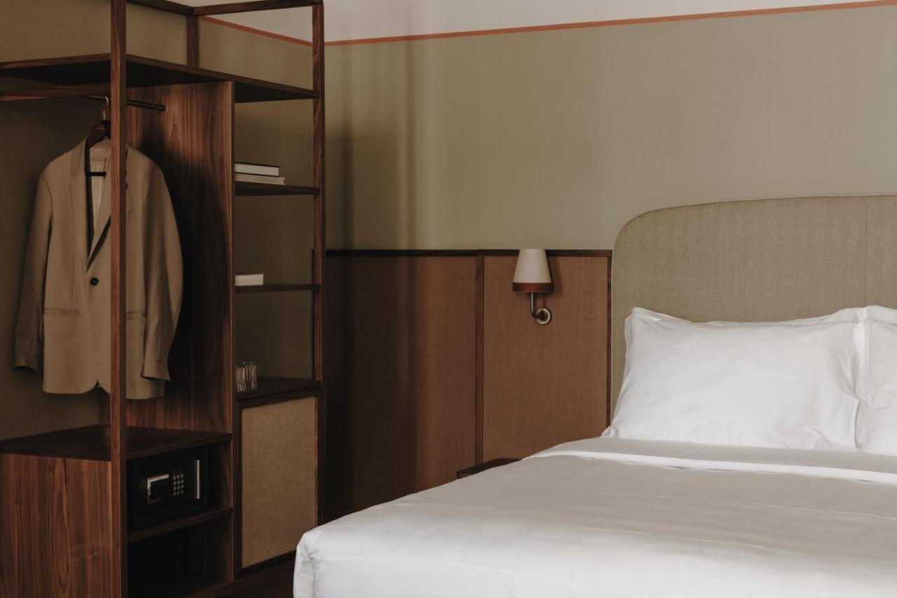 Parkhotel Mondschein, A Member Of Design Hotels Bolzano Dış mekan fotoğraf