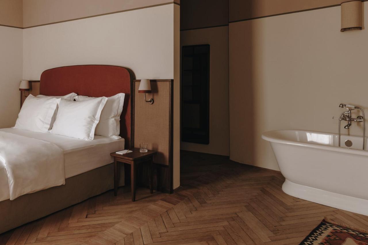 Parkhotel Mondschein, A Member Of Design Hotels Bolzano Dış mekan fotoğraf